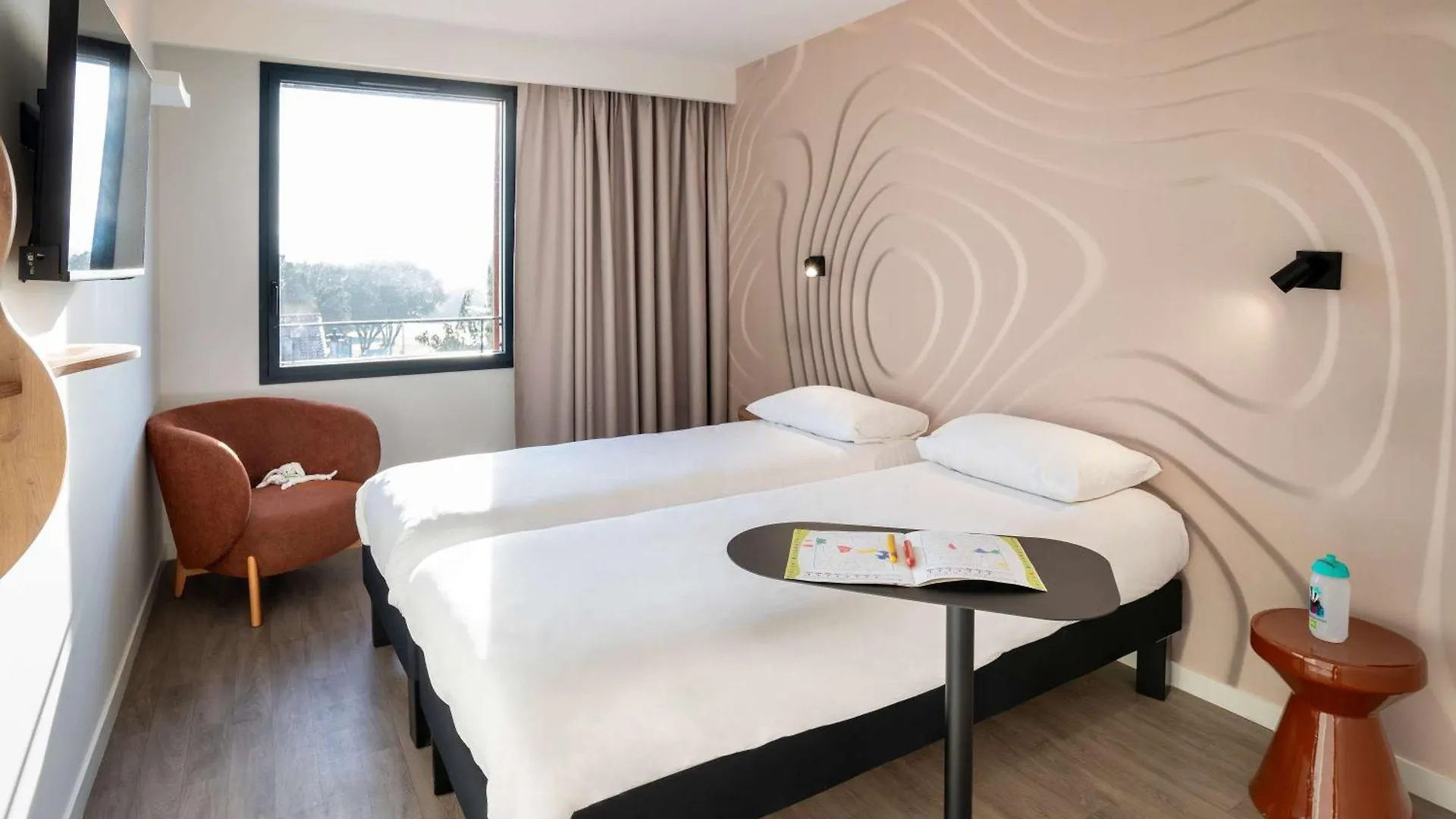 Hotel Ibis Styles Cabries Aix-En-Provence Tgv